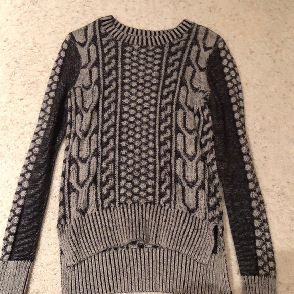 Sweater - Picture 1 of 2